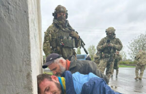 Затримання нападників на поліцейського в Одеській області