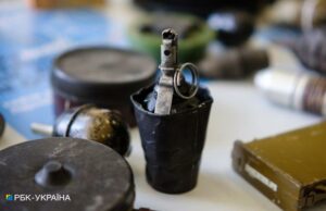 У водоймі виявлено понад 100 гранат і 25 тисяч патронів після нападу на поліцейських.