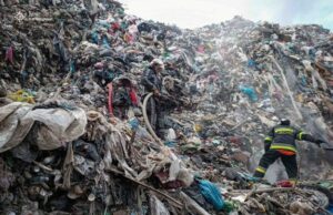 Пожежа на сміттєзвалищі біля Обухова: втручання рятувальників