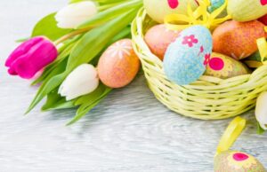 Пасхальна квіткова інсталяція в заповіднику «Софія Київська»