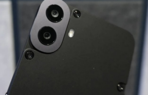 Функція прозорості: новий смартфон Nothing дозволяє камері «бачити» через предмети.